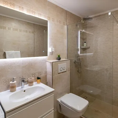 Sweet Escape - Two Bedroom With Terrace And Sea View