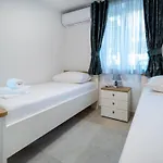 Sweet Escape - Two Bedroom With Terrace And Sea View * דוברובניק