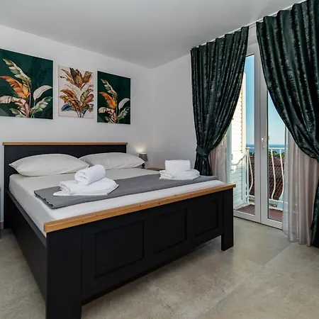 Sweet Escape - Two Bedroom With Terrace And Sea View شقة